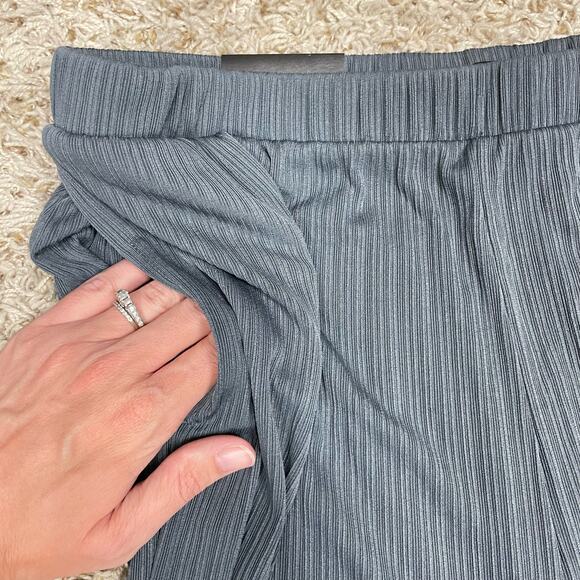 Banana Republic | NWT Gray Ribbed Knit Relaxed Fit Straight Leg Lounge Pants - Picture 6 of 8